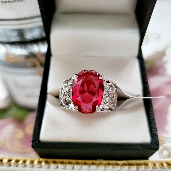 Jewelry - Elegant Pink tourmaline ring